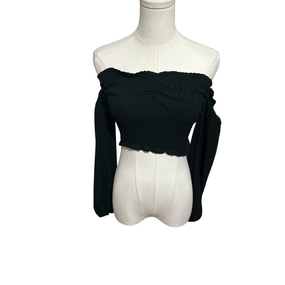 Abercrombie & Fitch Black Smocked Off Shoulder Cropped Top Long Sleeve XS - Picture 2 of 7